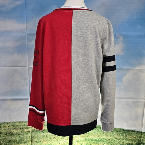 TOMMY HILFIGER | SPORTSWEAR COLORBLOCKED CREWNECK PULLOVER SWEATSHIRT - Picture 7 of 16